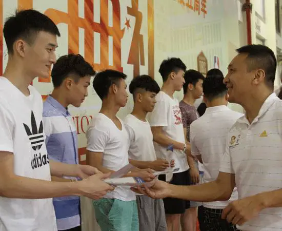 篮球试训失败后如何调整心态_0